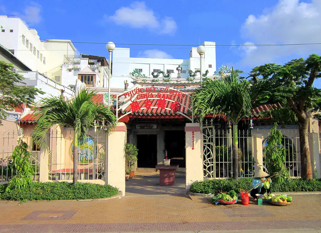 Cảnh quan kiến trúc di tích kiến trúc Phước Đức Cổ Miếu (miếu Ông Bổn)