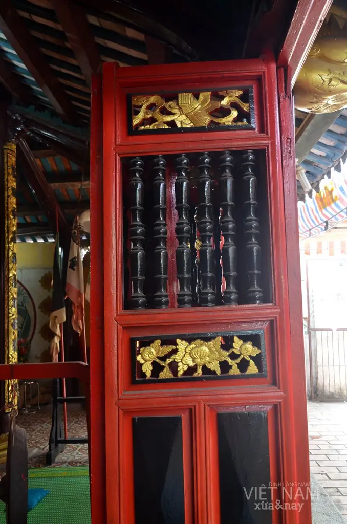 Hoạ tiết trang trí trong đình Phú Hựu