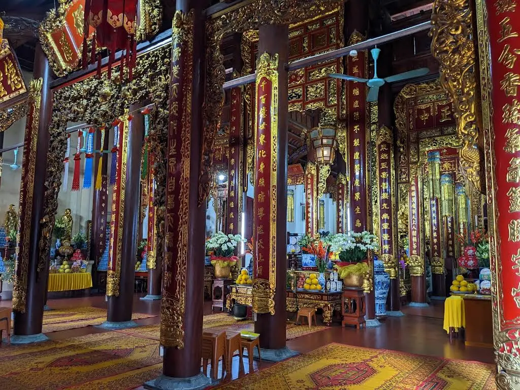 Kiên trúc bên trong Chùa Khuyến Lương (Diên Phúc tự)