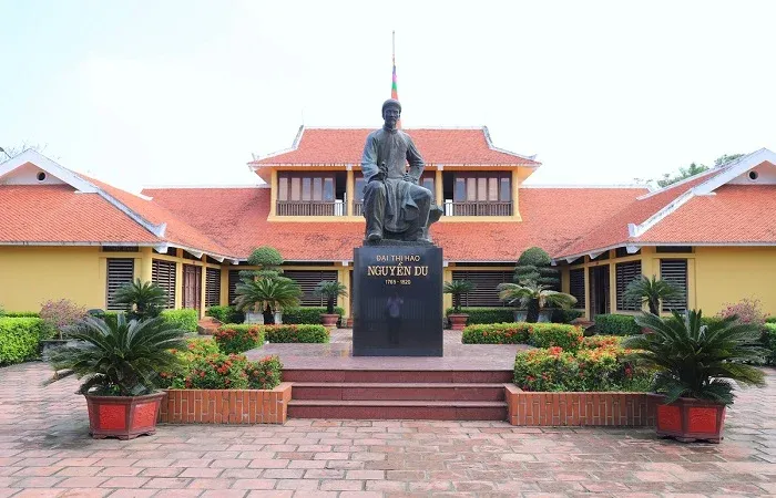 Cảnh quan Khu lưu niệm Đại thi hào Nguyễn Du