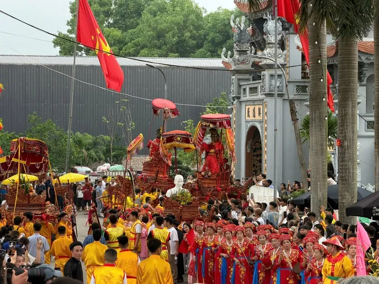 Lễ rước tại Hội đình Thị Nguyên