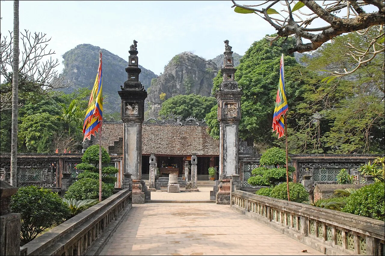 Đền Đinh Tiên Hoàng tại Cố đô Hoa Lư