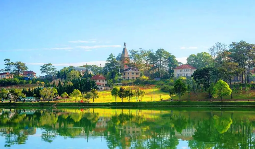 Hồ Xuân Hương Đà Lạt sở hữu cảnh sắc tuyệt vời