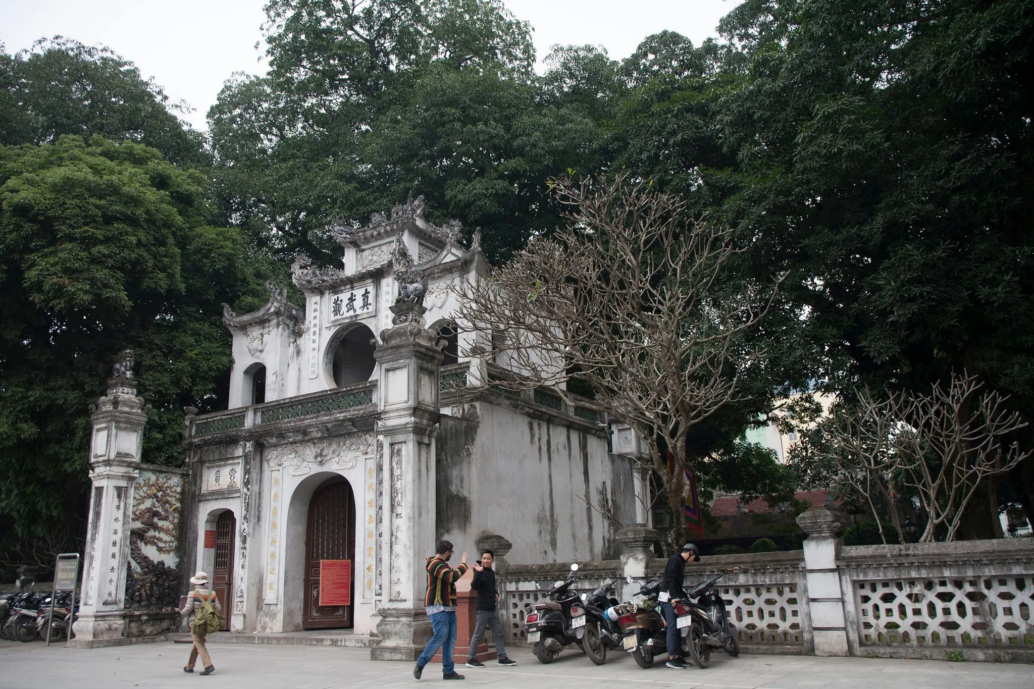 Không gian cảnh quan di tích Đền Quán Thánh