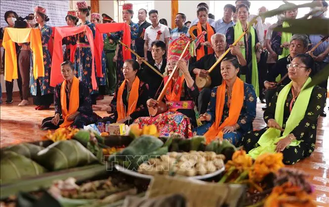Nghi thức cúng Then tại Lễ hội Then Kin Pang