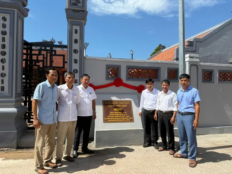 Không gian cảnh quan di tích Đình Phú Thứ