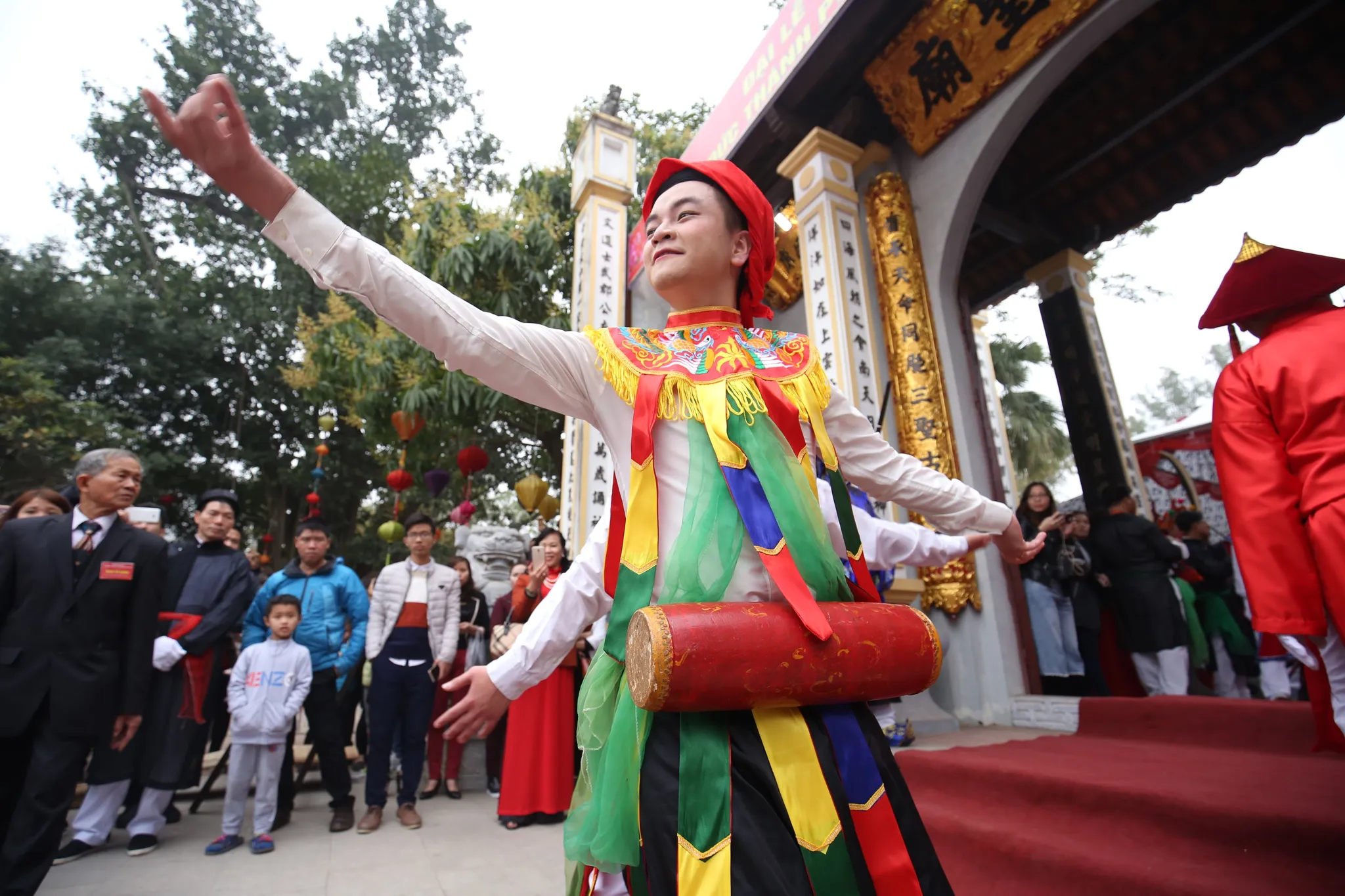 Ngày Xuân xem "Con đĩ đánh bồng" - Hội làng Triều Khúc 2018
