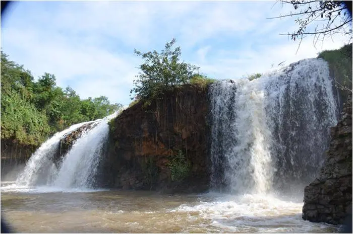 Cảnh quan Thác Drai Yông