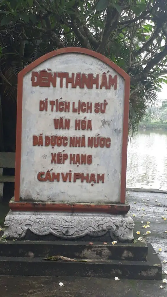 Bia đền Thanh Ấm