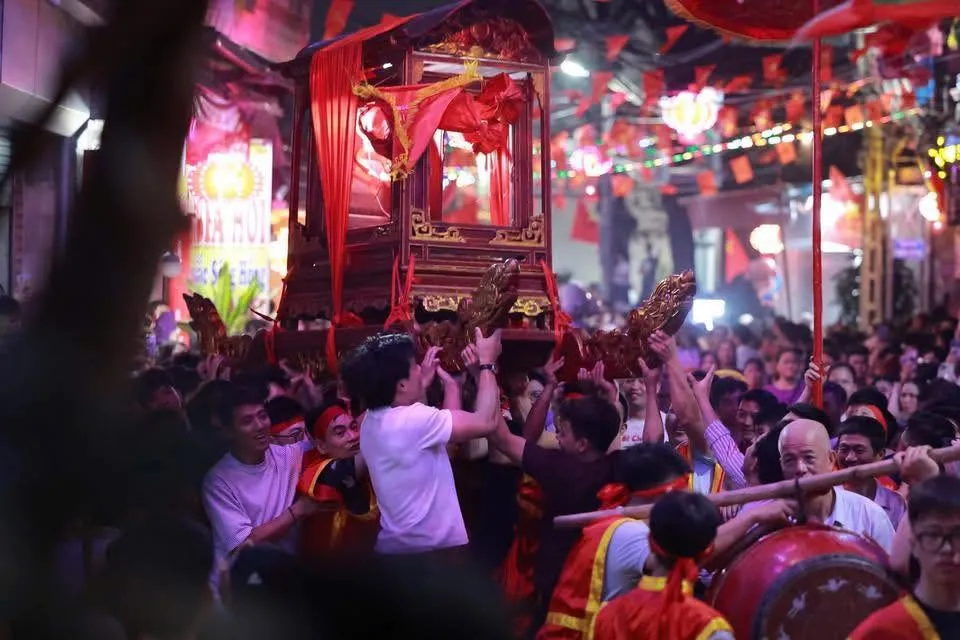 Lễ rước tại Hội làng Thụy Hà