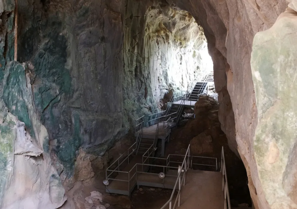 Không gian bên trong Hang Con Moong