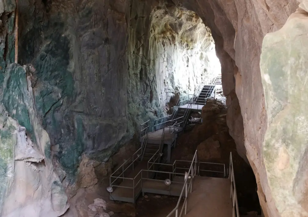 Không gian bên trong Hang Con Moong