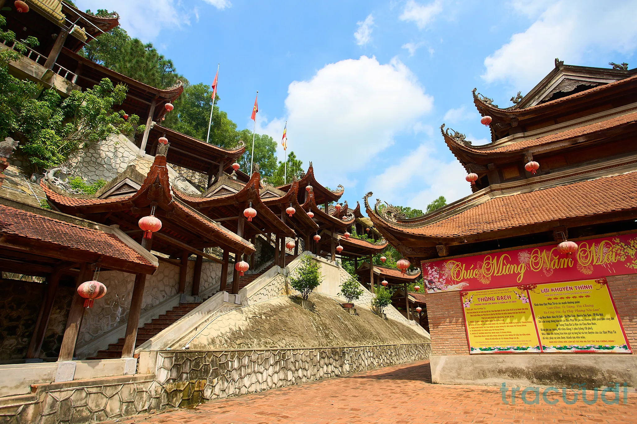 Không gian cảnh quan di tích Chùa Non Nước