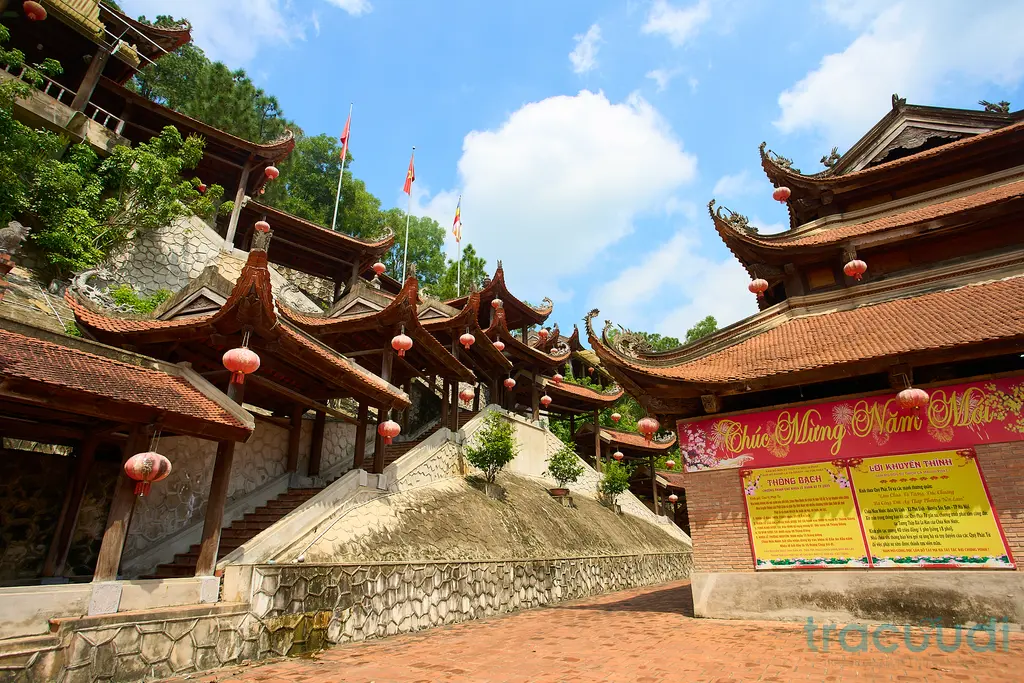 Không gian cảnh quan di tích Chùa Non Nước