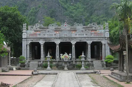 Cảnh quan Đền Lăng