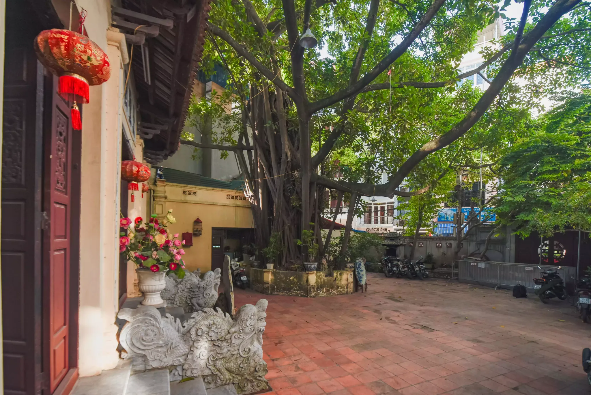 Không gian cảnh quan di tích Đình Ngũ Xã