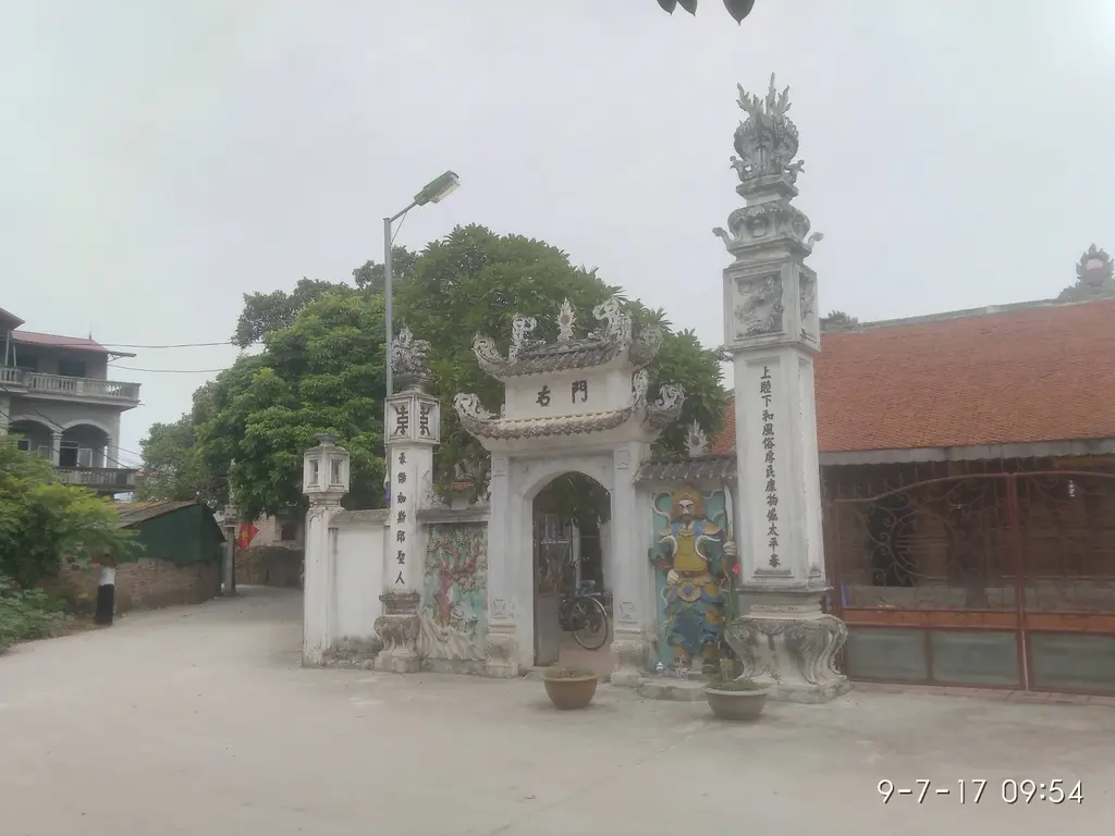 Cổng Đình Siêu Quần