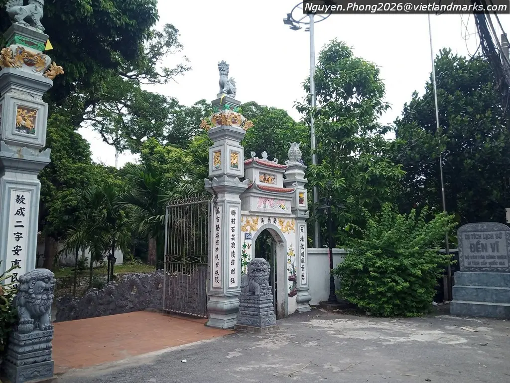 Cổng Đền Vĩ