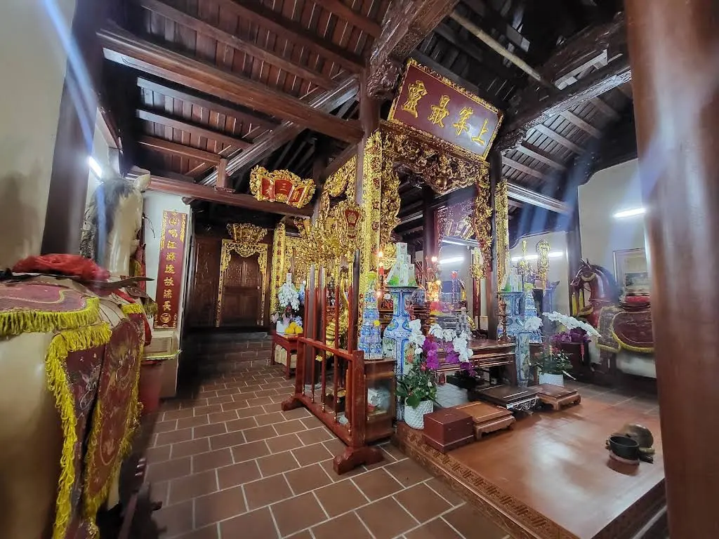 Không gian kiến trúc bên trong di tích Miếu Gò Găng