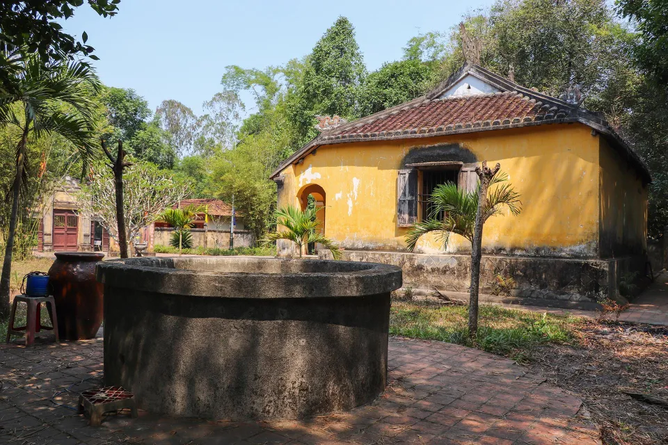 Các giếng trong làng có lối thông với Địa đạo Kỳ Anh