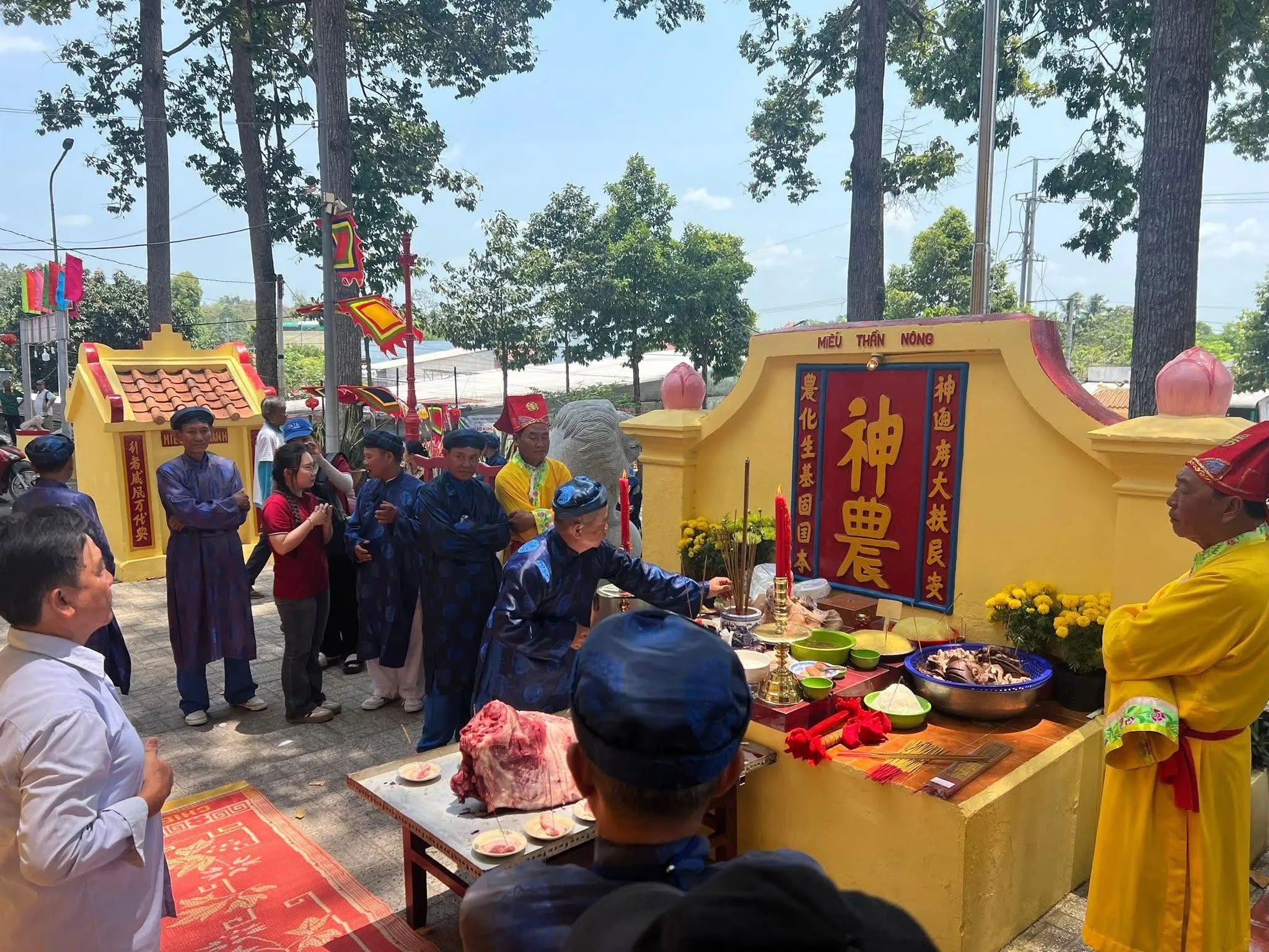 Lễ cúng tế tại Lễ hội kỳ yên đình Thoại Ngọc Hầu