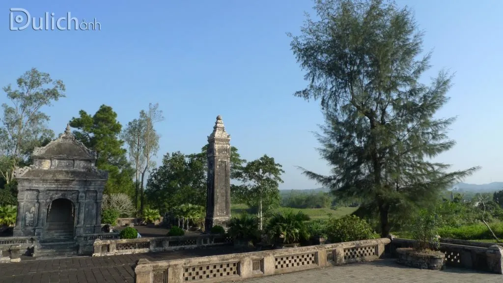 Cảnh quan Lăng Từ Cung