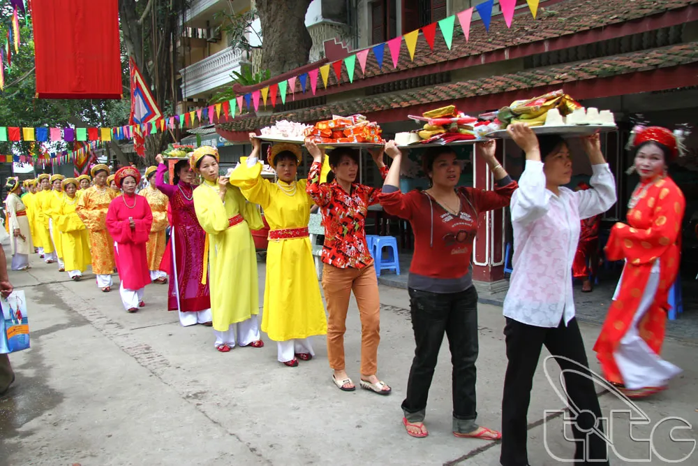 Đoàn rước tại Hội đình Ứng Thiên