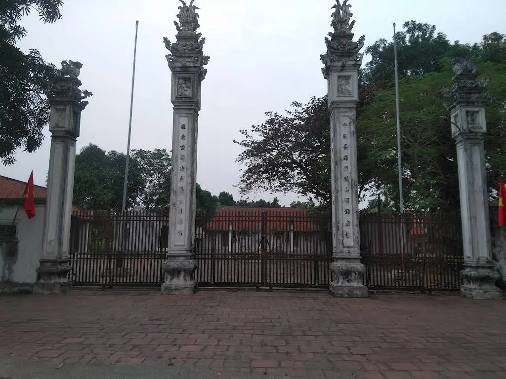 Cổng đình khánh vân