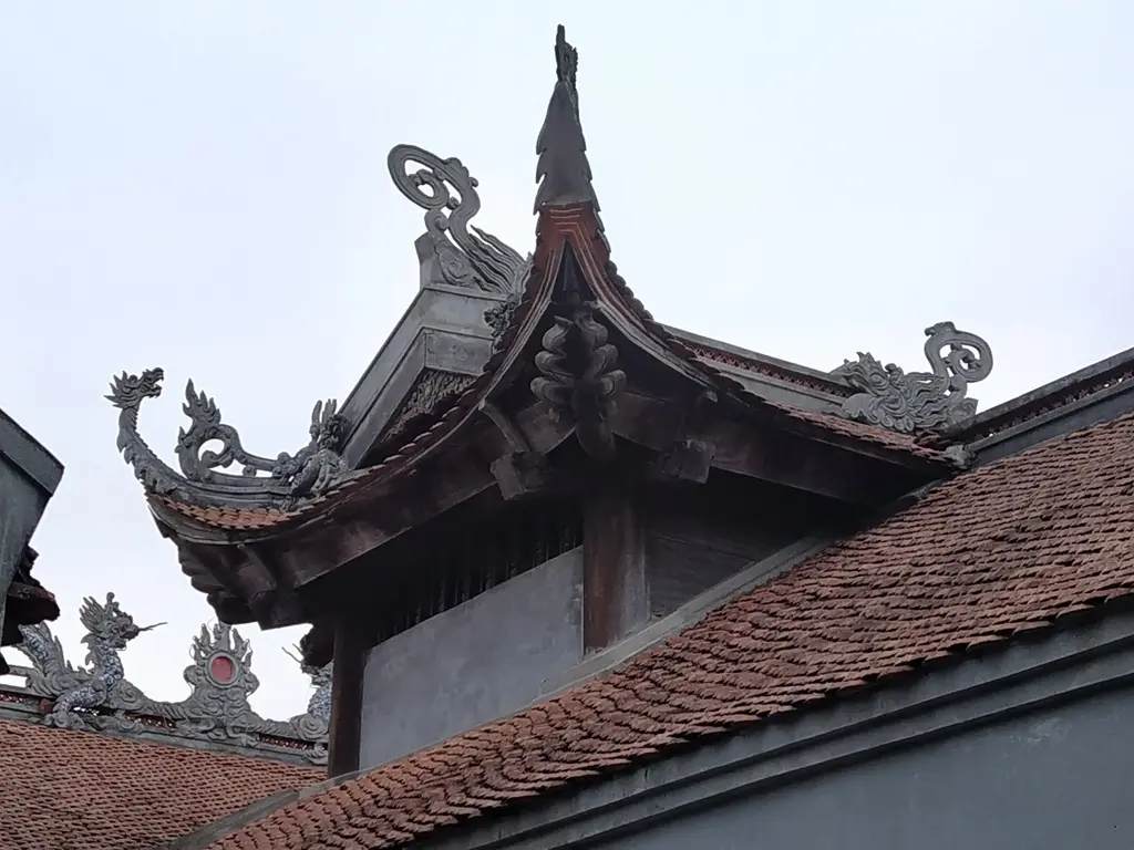 Chi tiết mái đình di tích Đình Đa Tốn