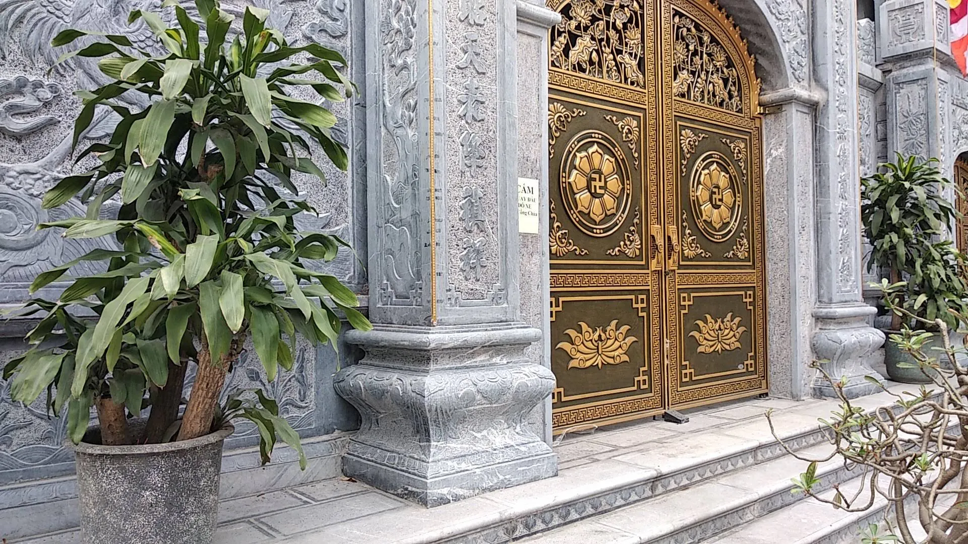 Kiến trúc cổng tam quan Chùa Tựu Liệt