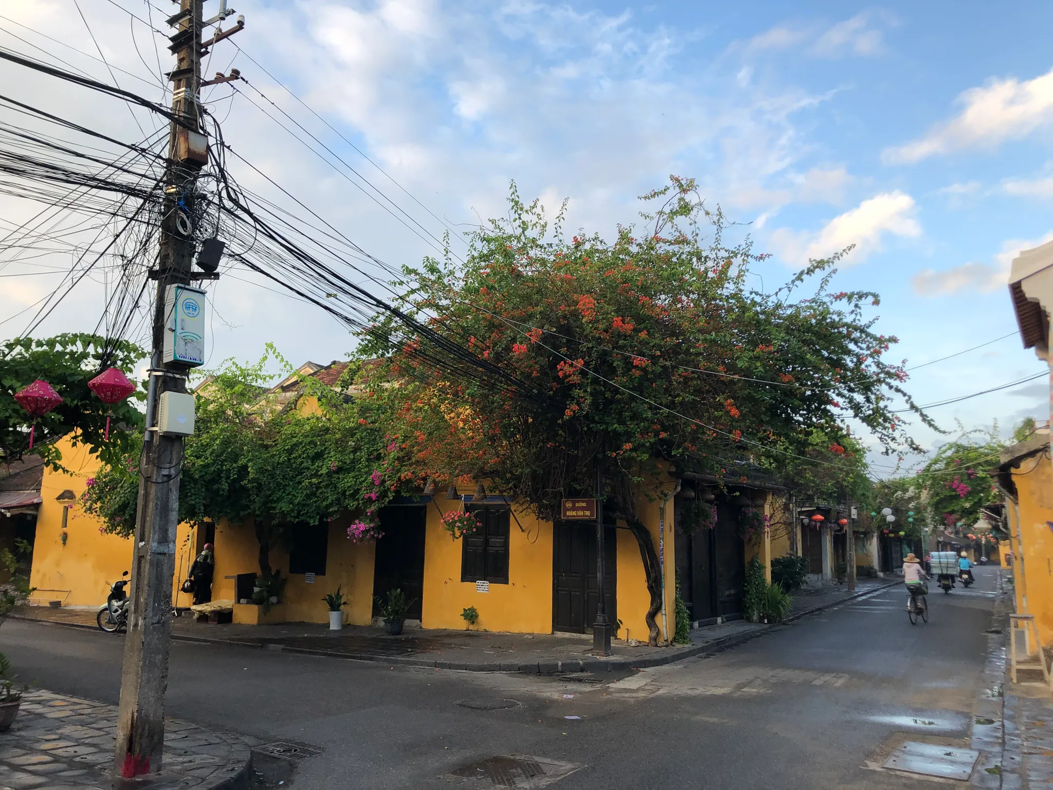 Bình minh phố cổ Hội An