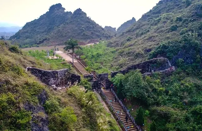 Hình ảnh Thành Nhà Mạc