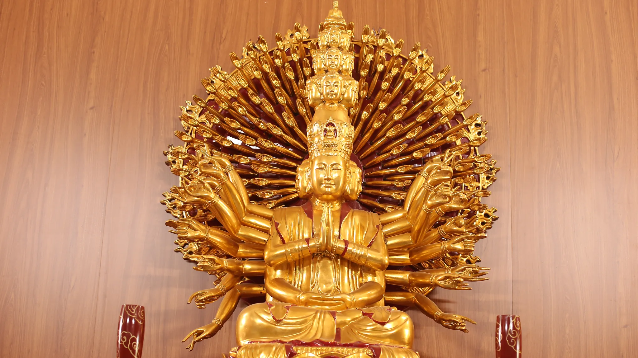 Tượng phật nghin tay bằng gỗ hoàn thiện làng nghề Sơn Đồng
