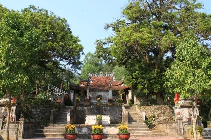Nét cổ kính tại Chùa Am