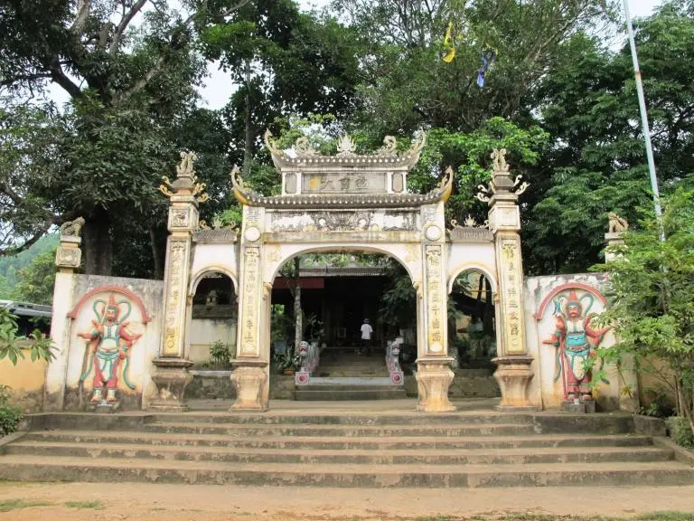 Cổng Đền Độc Cước