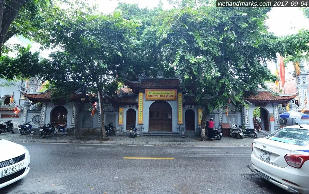 Cổng Chùa Hòe Nhai