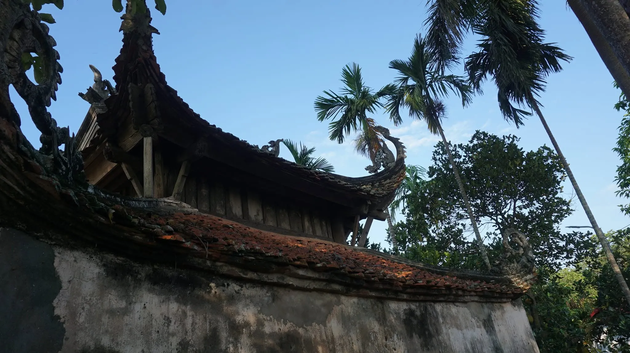 Kiến trúc mái Miếu Ngọc Tảo