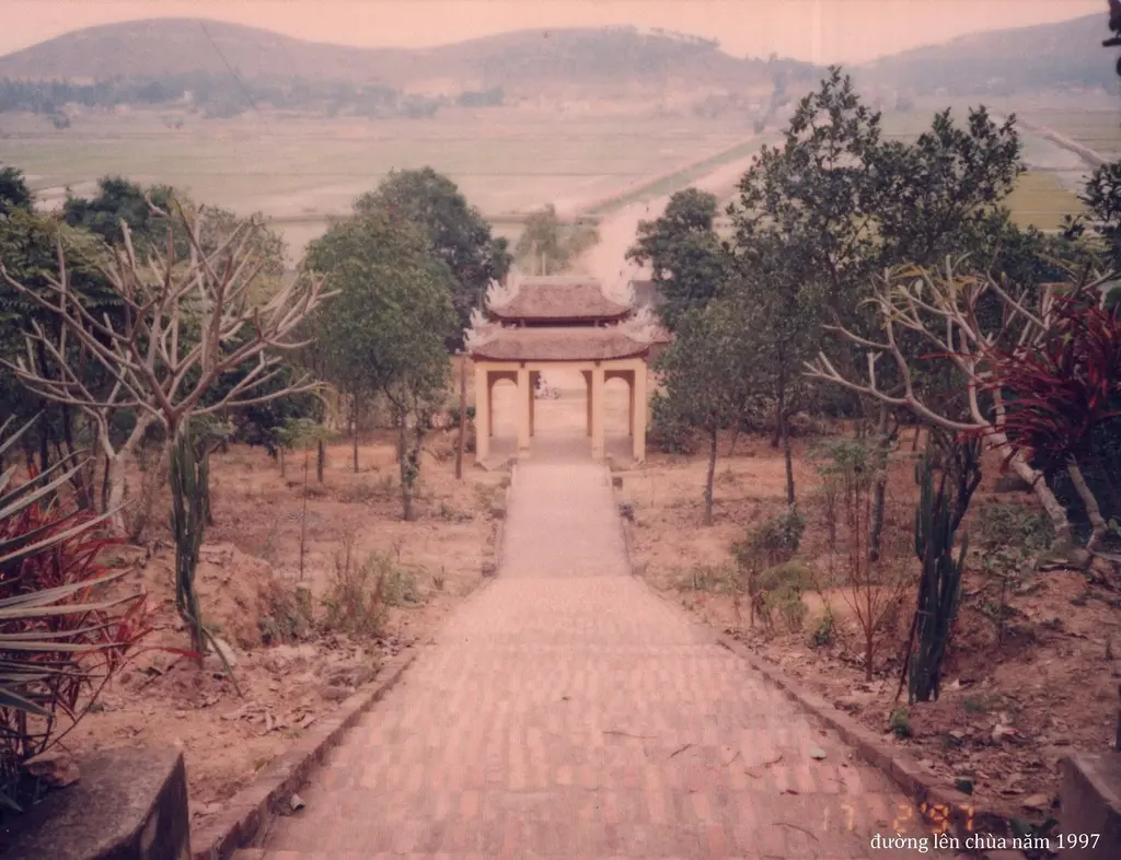 Đường lên Chùa Môn năm 1997