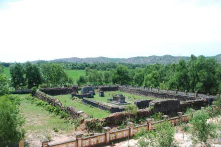 Tổng thể Lăng Vĩnh Diên