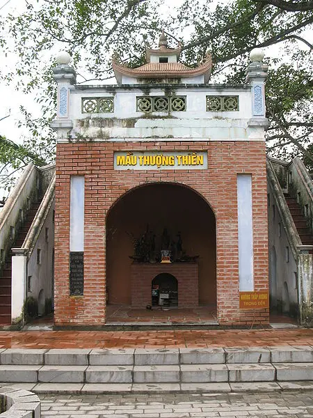 Mẫu Thượng Thiên tại Đền Mẫu Âu Cơ