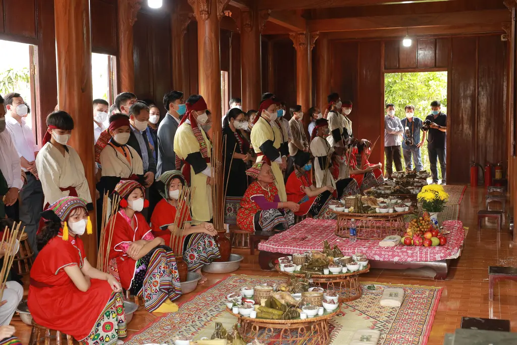Nghi lễ truyền thống trong Lễ hội đền Chín gian