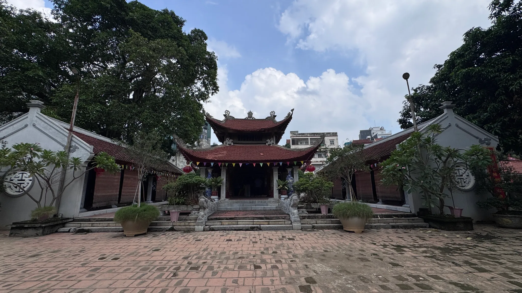 Phương đình đình Kiều Mai