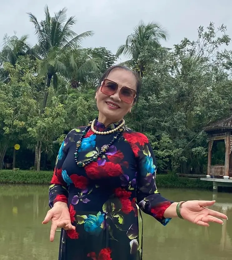 Hình ảnh nghệ nhân Nguyễn Thị Hồng Vanh