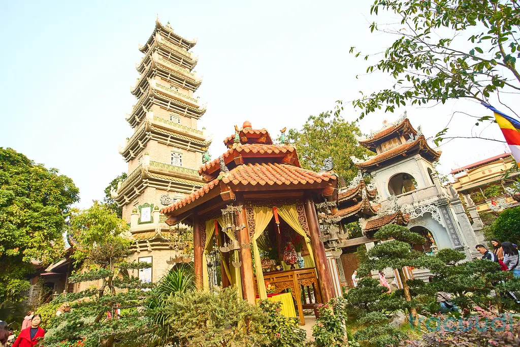 Không gian cảnh quan Chùa Hưng Long (Chùa Ngâu)