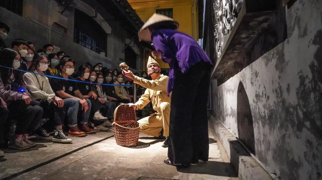 Chương trình tour đêm “Đêm Thiêng Liêng” tại Nhà tù Hỏa Lò