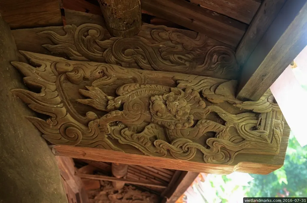 Họa tiết bên trong Đình Bạch Trữ