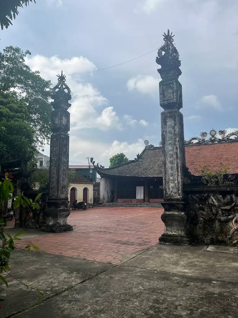 Cổng Đình Quảng Nguyên
