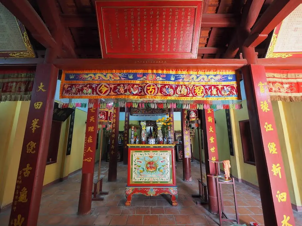 Không gian bên trong di tích Văn Miếu Diên Khánh