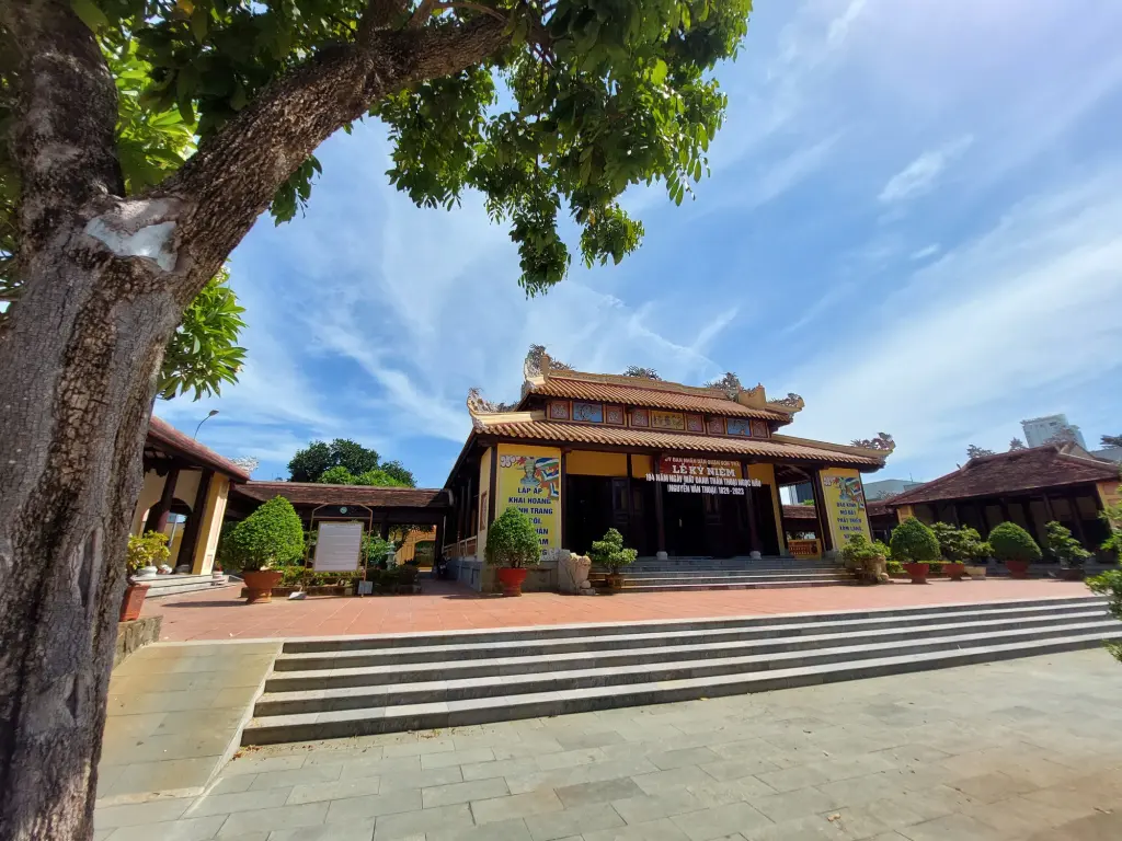 Cảnh quan di tích Đình Tiền Hiền Làng An Hải Và Đền Thoại Ngọc Hầu