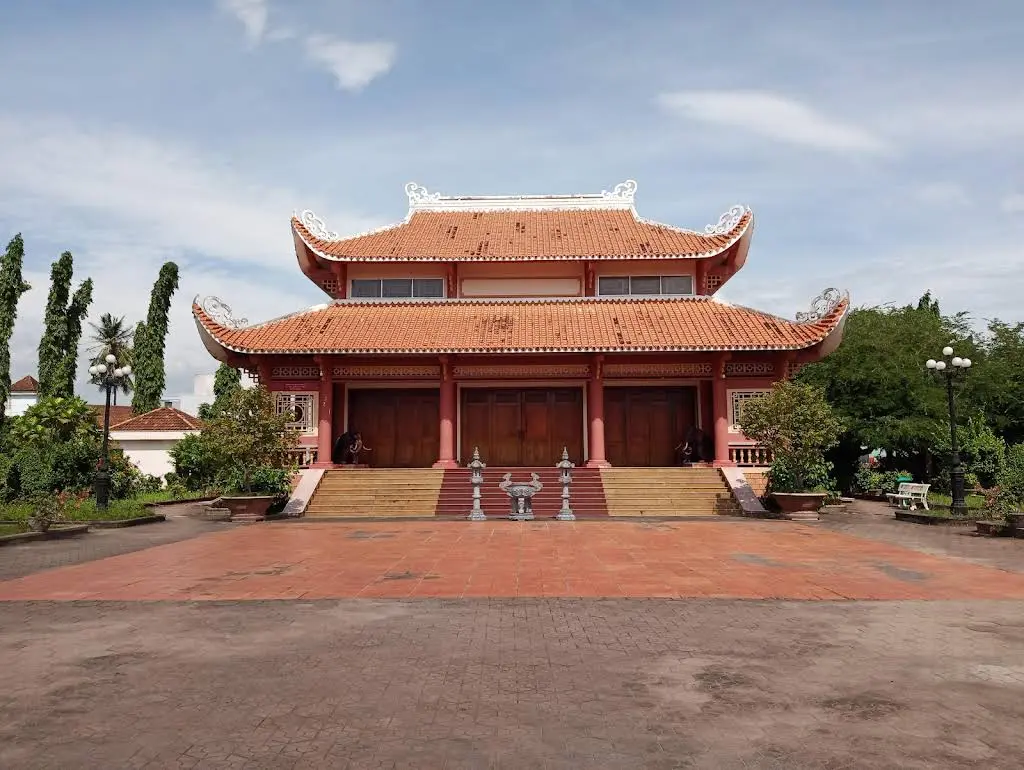 Cảnh quan di tích Từ Đường Bùi Thị Xuân
